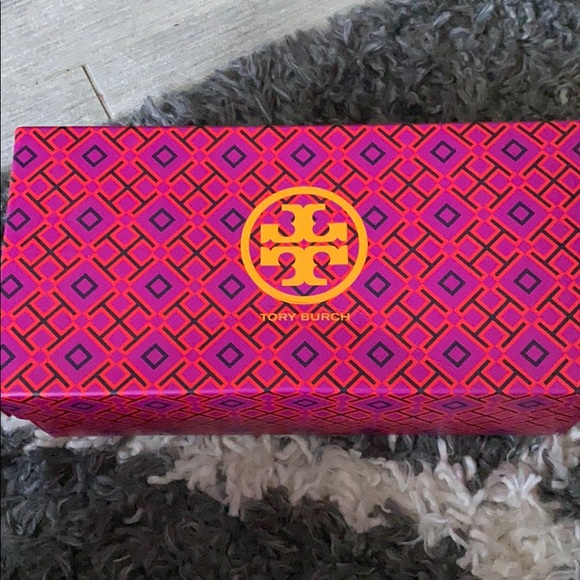 Only worn once, in box size 7.5 . Gentler used . - Picture 1 of 7